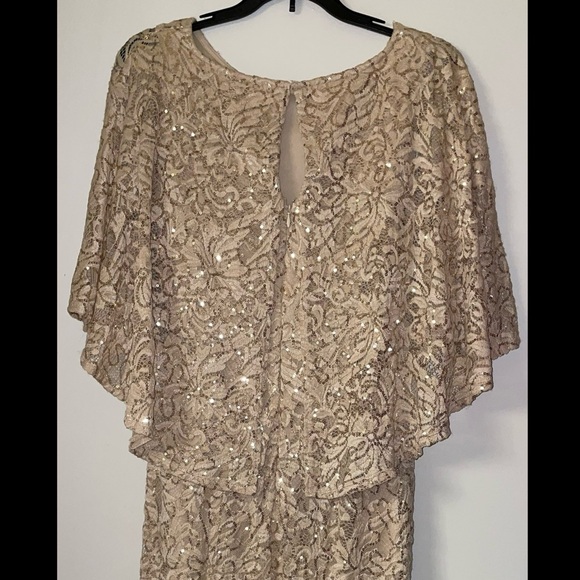 NWT Marina Lace Capelet Dress, Size 10, vanilla w/gold sequins - Picture 5 of 11